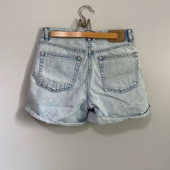 Pull and Bear midi length shorts - Picture 3 of 3